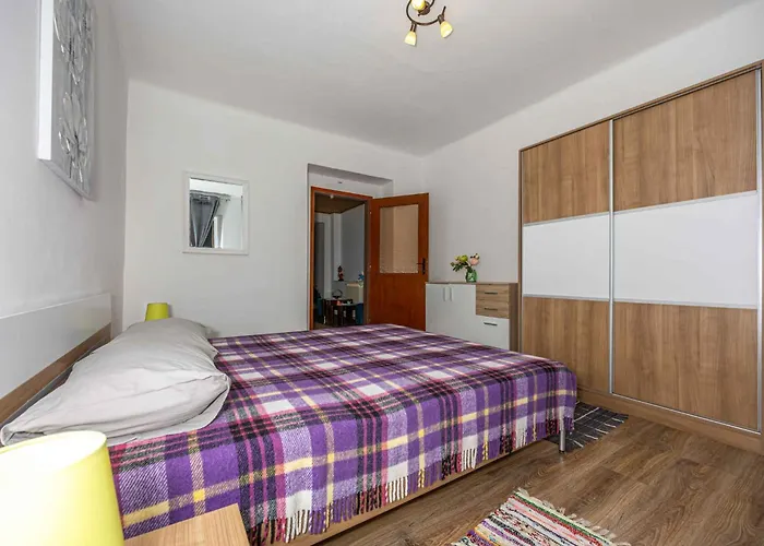 Сasa de vacaciones In 42935 Grižane